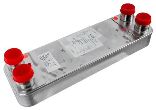 Danfoss-Wärmetauscher mit zwei roten Verschlusskappen, montiert auf einer metallischen Grundplatte, weist Labels zur Identifikation auf.